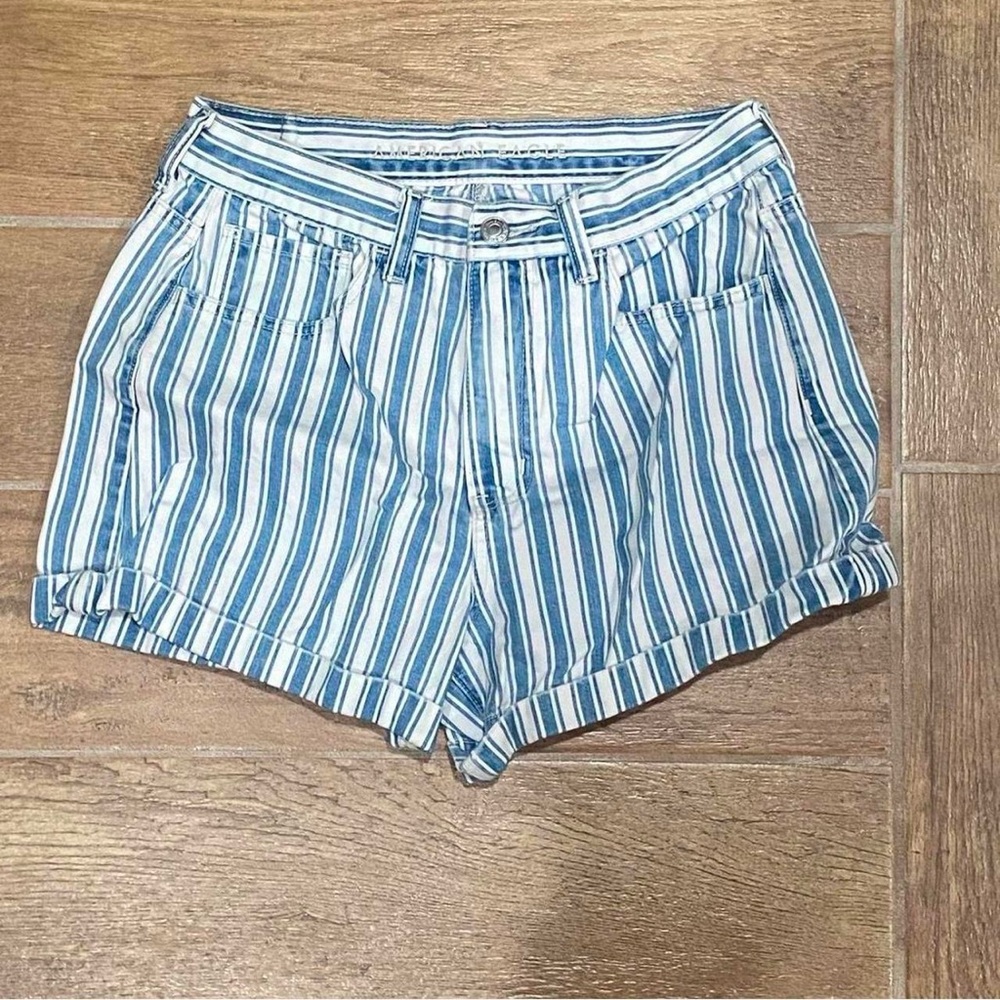 American Eagle Striped Blue Shorts